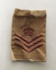 Staff Sergeant - stopień pustynny - brytyjski - pagon