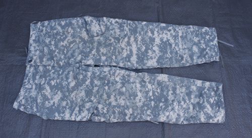 Spodnie ACU UCP US ARMY -RIPSTOP - LARGE  SHORT